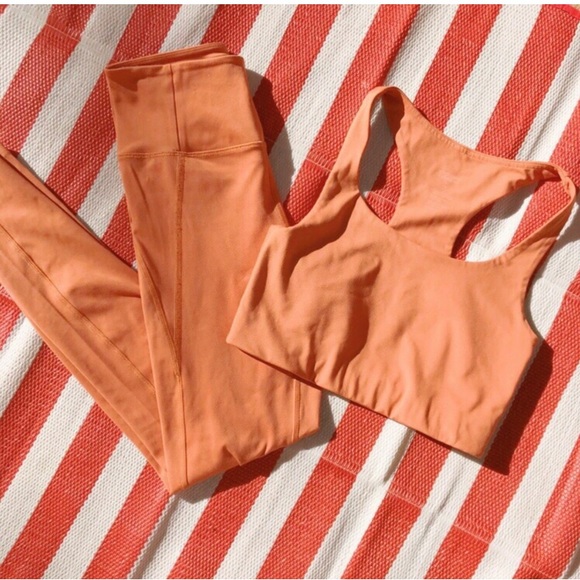 Girlfriend Collective Set - Picture 2 of 6